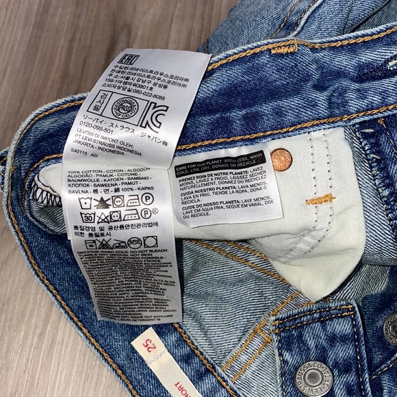 Levi’s wedgie distressed high waisted button fly denim shorts size 25 - Picture 6 of 9